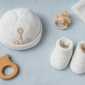 White Hat &  Booties (2)